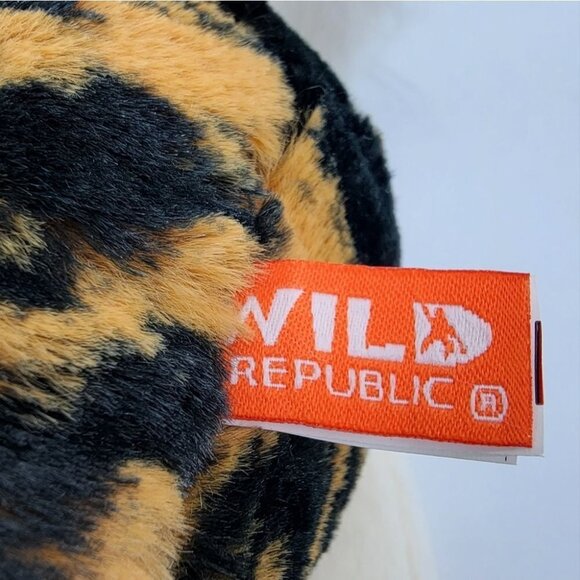 African Wild Dog Plush Calico Hyena Stuffed Animal Wild Republic Soft Faux Fur - Picture 9 of 13